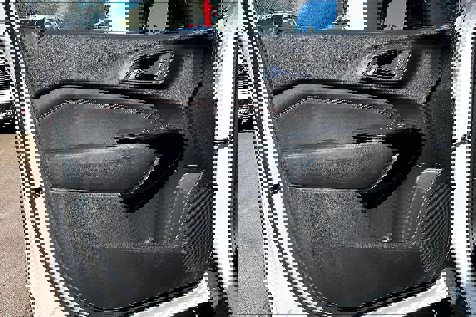 Used 2025 Chevrolet Trax RS w/ Driver Confidence Package image 21