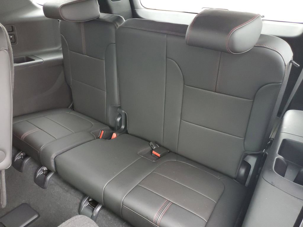 Certified 2023 Chevrolet Traverse RS image 34