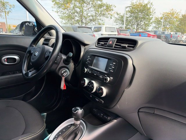 Used 2016 Kia Soul + w/ Designer's Package FWD image 28