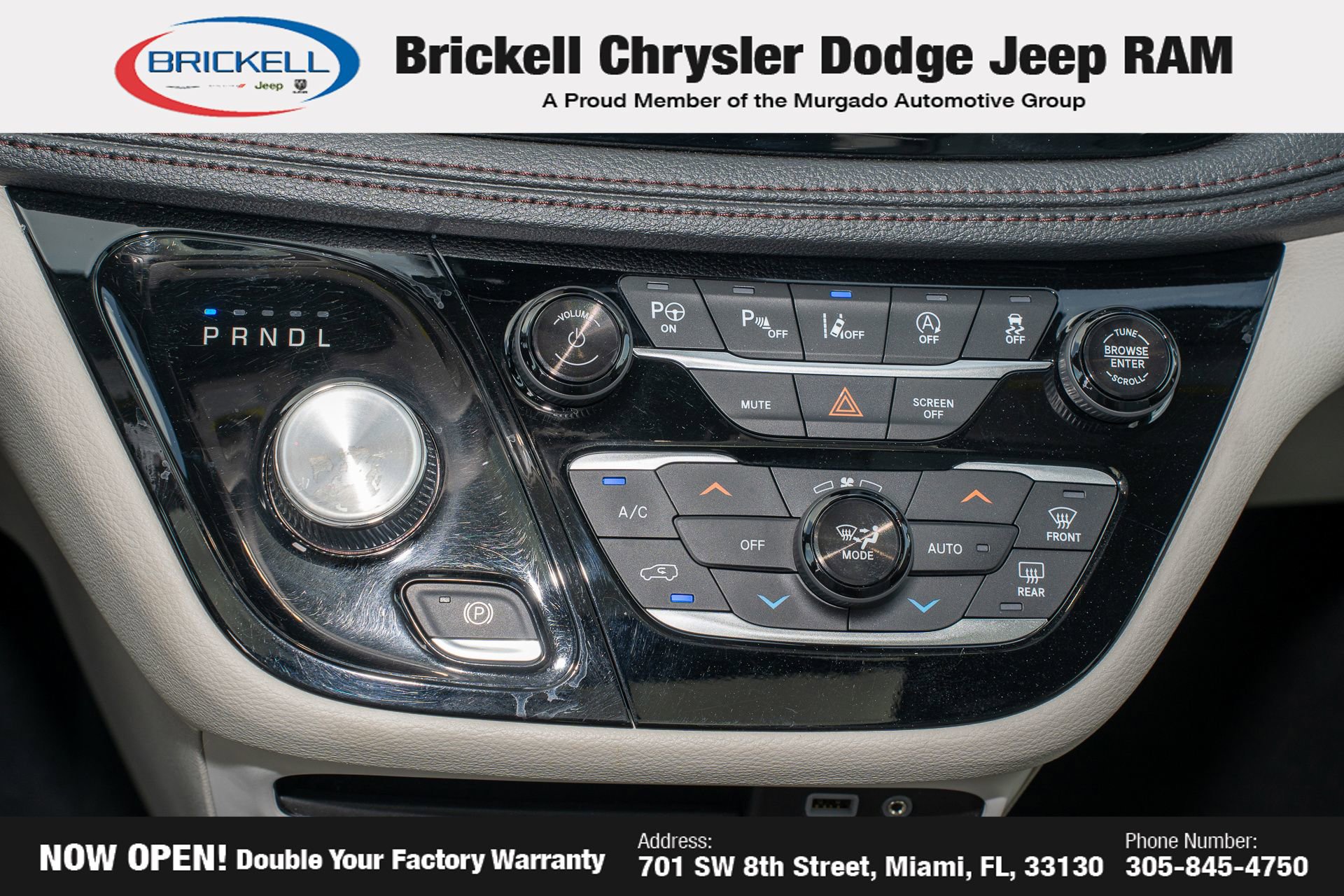 Used 2019 Chrysler Pacifica Limited w/ Advanced Safetytec Group FWD image 28