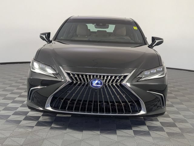 Used 2022 Lexus ES 300h Ultra Luxury w/ Protection Package (P3) FWD image 3