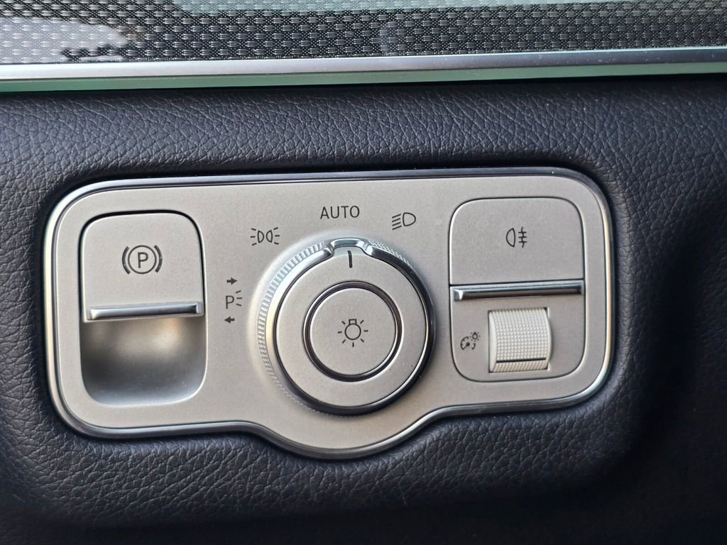 Used 2020 Mercedes-Benz GLE 350 4MATIC image 30