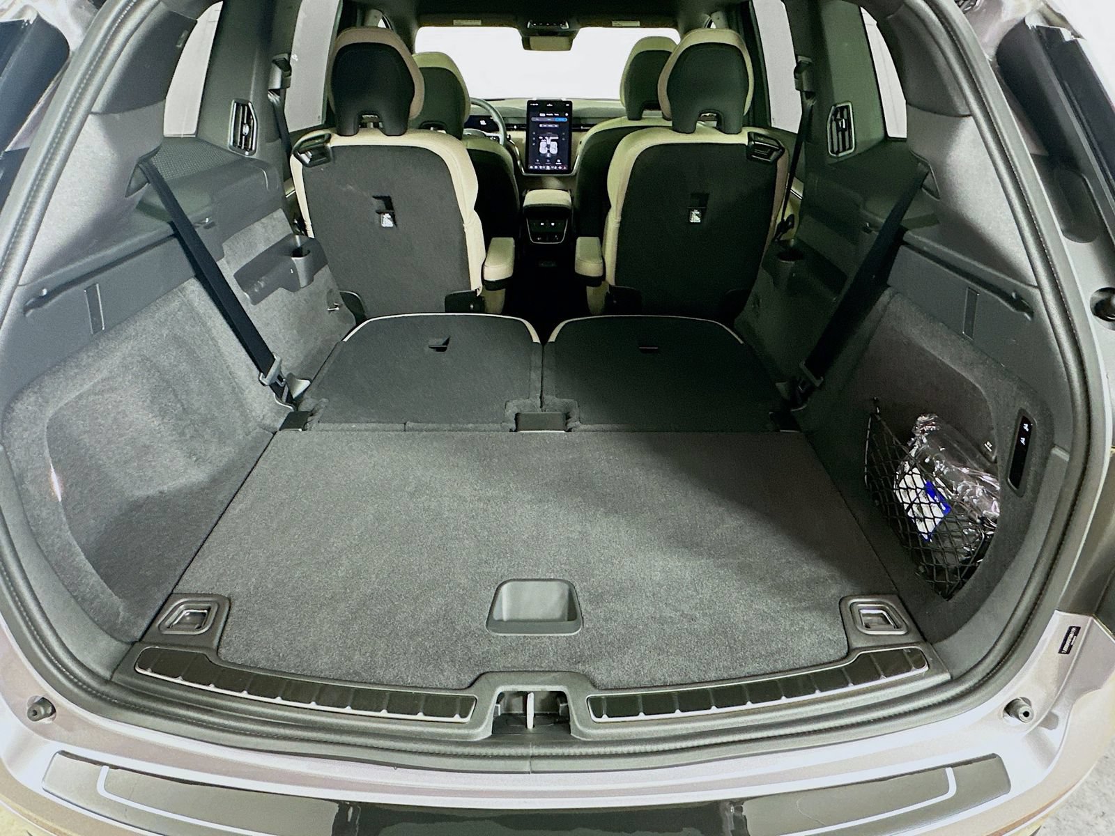 New 2026 Volvo EX90 Plus AWD/4WD image 38