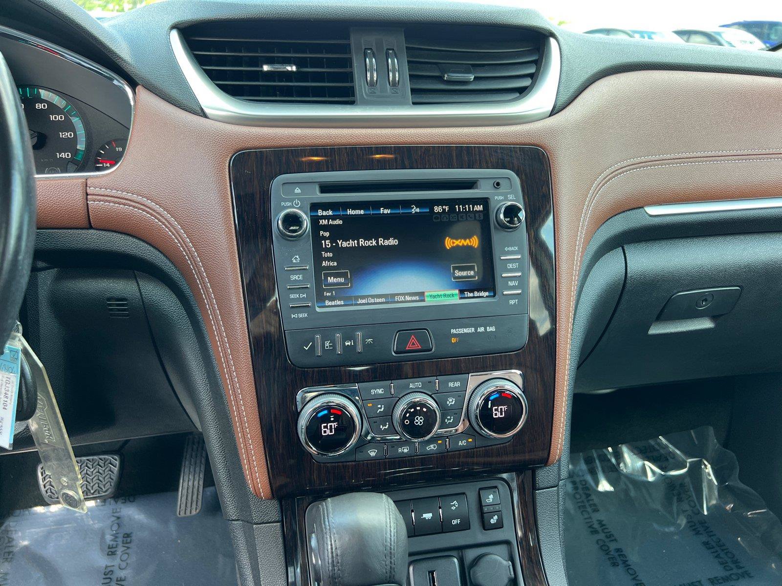Used 2016 Chevrolet Traverse LT FWD image 28