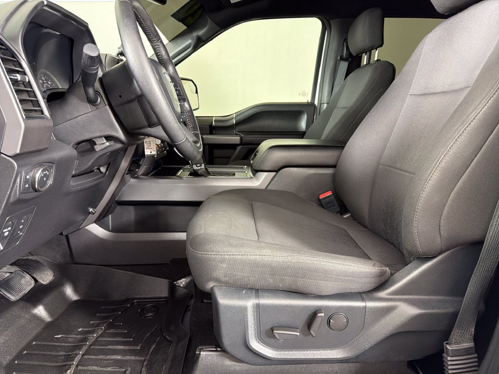 Used 2020 Ford F150 XLT w/ Equipment Group 302A Luxury AWD/4WD image 18