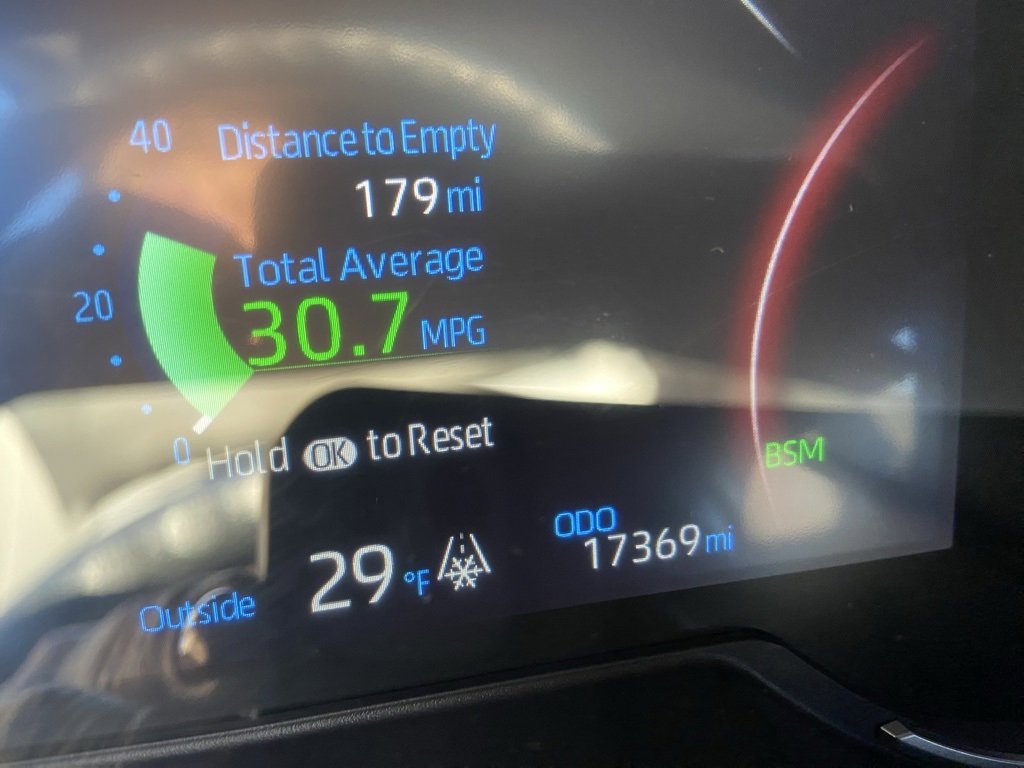 Used 2025 Toyota RAV4 XLE image 13