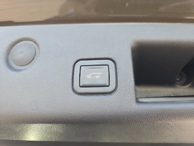 Certified 2024 Chevrolet Equinox LT FWD image 12