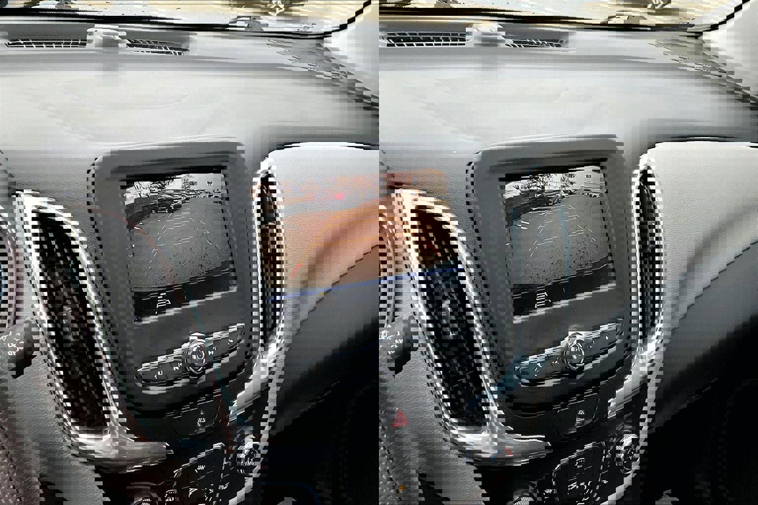 Used 2021 Chevrolet Equinox LS w/ LS Convenience Package image 20