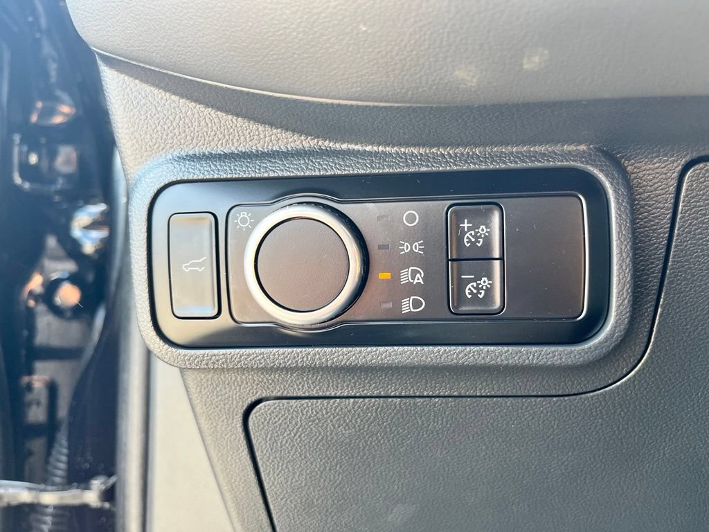 Used 2025 Ford Explorer Active RWD image 15