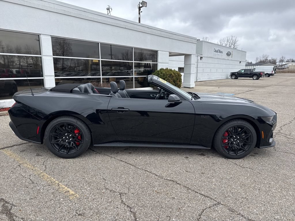 New 2026 Ford Mustang GT Premium w/ GT Performance Package RWD image 21
