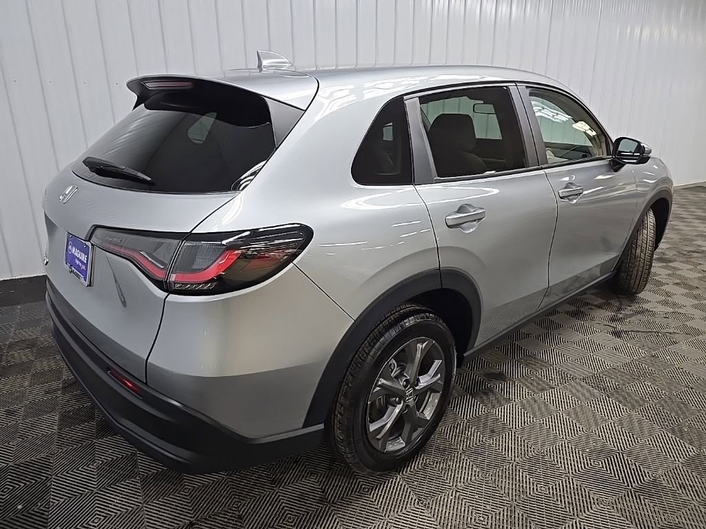 Certified 2026 Honda HR-V LX image 10