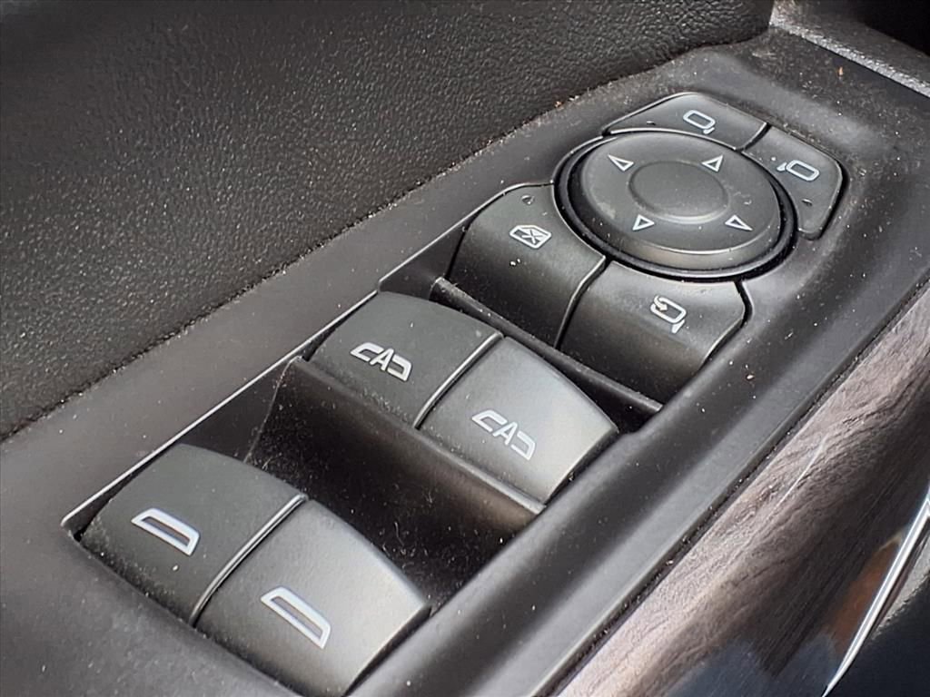 Used 2021 Chevrolet Silverado 1500 LTZ image 9