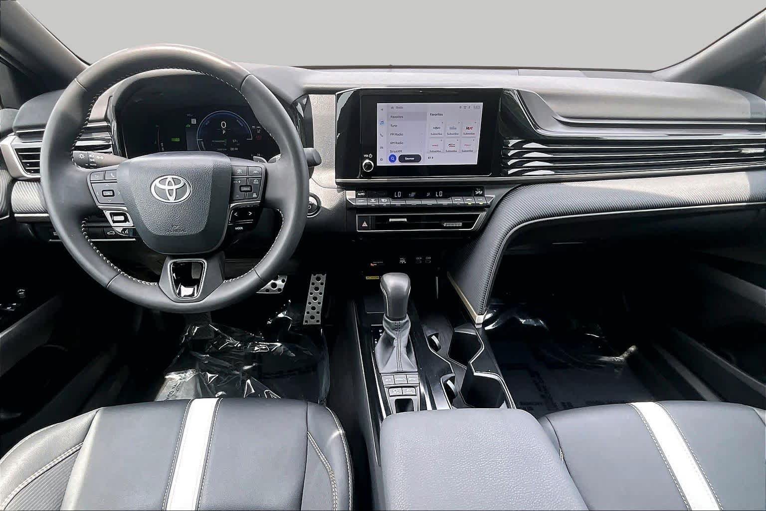 Used 2025 Toyota Camry SE w/ Convenience Package AWD/4WD image 15