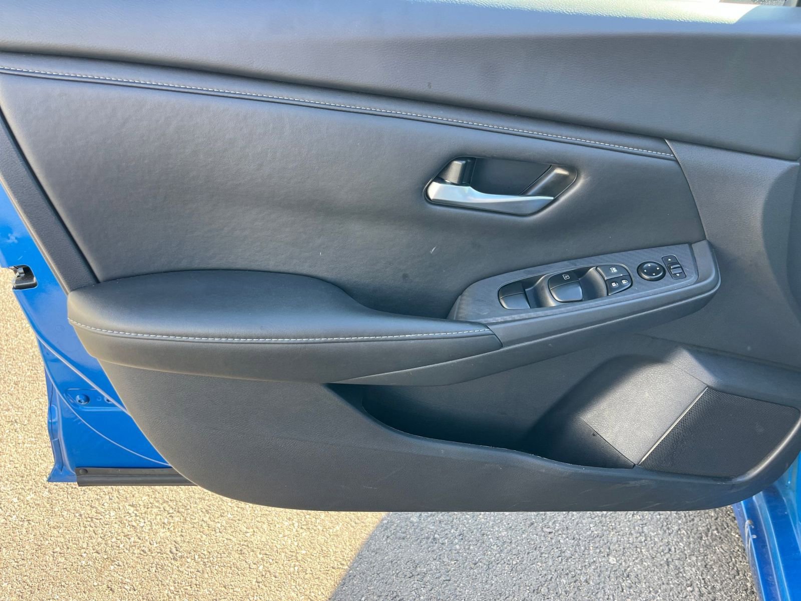 Used 2025 Nissan Sentra SV FWD image 18