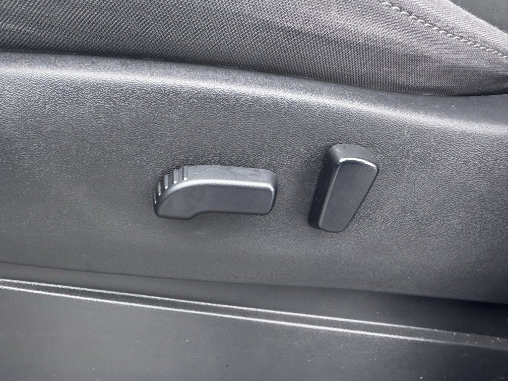 Used 2022 Nissan Frontier SV w/ Technology Package image 19