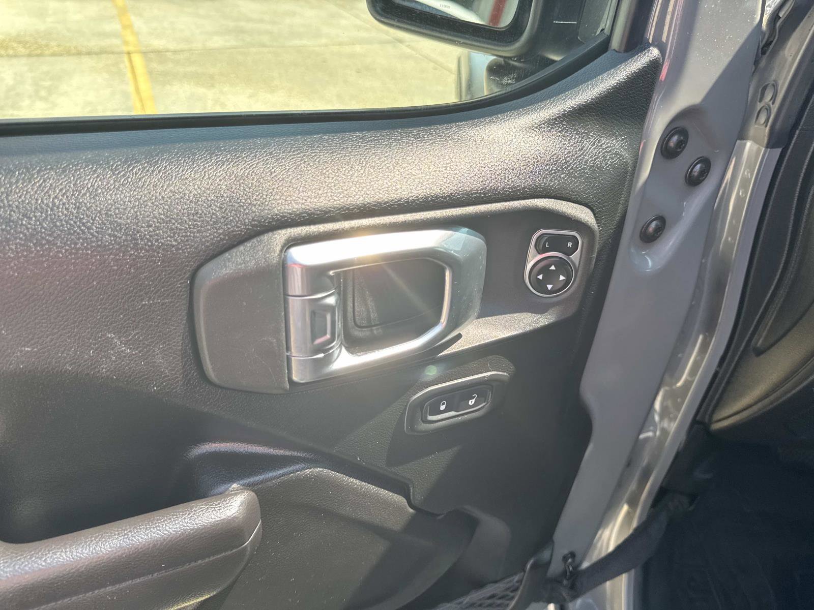 Certified 2021 Jeep Wrangler Unlimited Rubicon w/ Cold Weather Group image 19