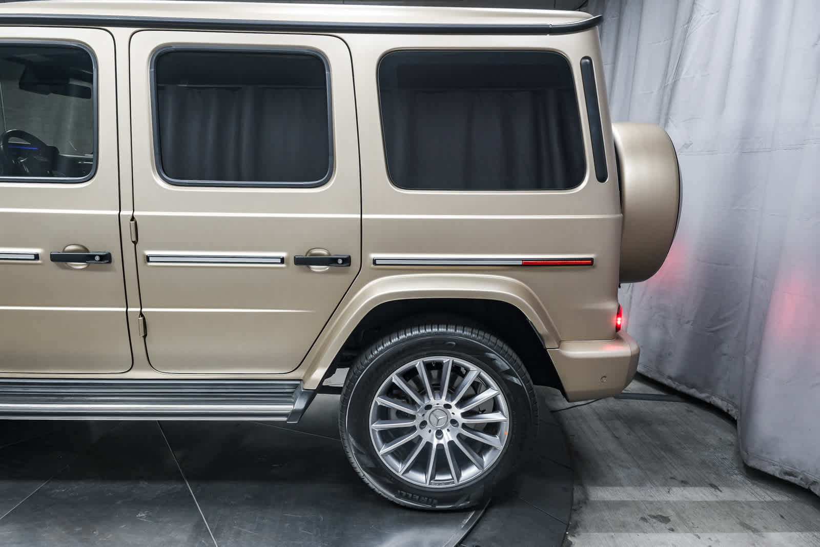 Used 2023 Mercedes-Benz G 550 image 8