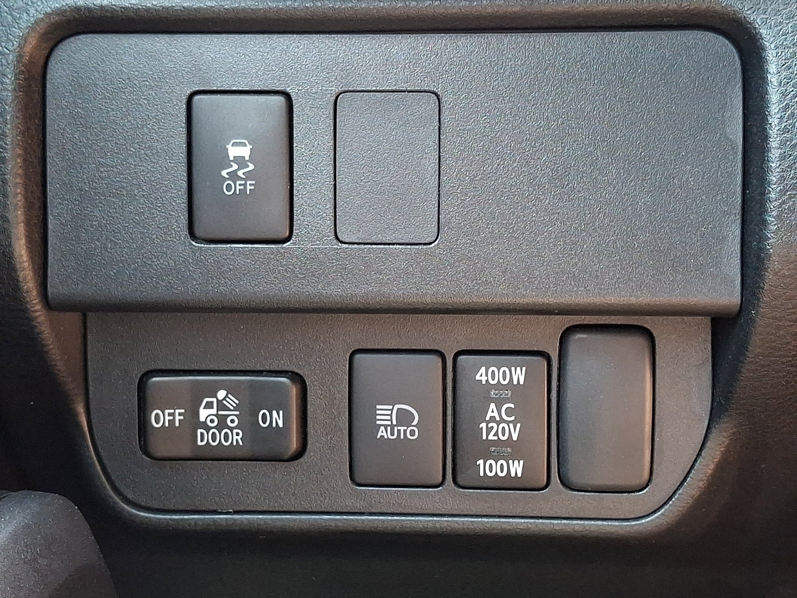 Certified 2023 Toyota Tacoma TRD Off-Road w/ Technology Package AWD/4WD image 25