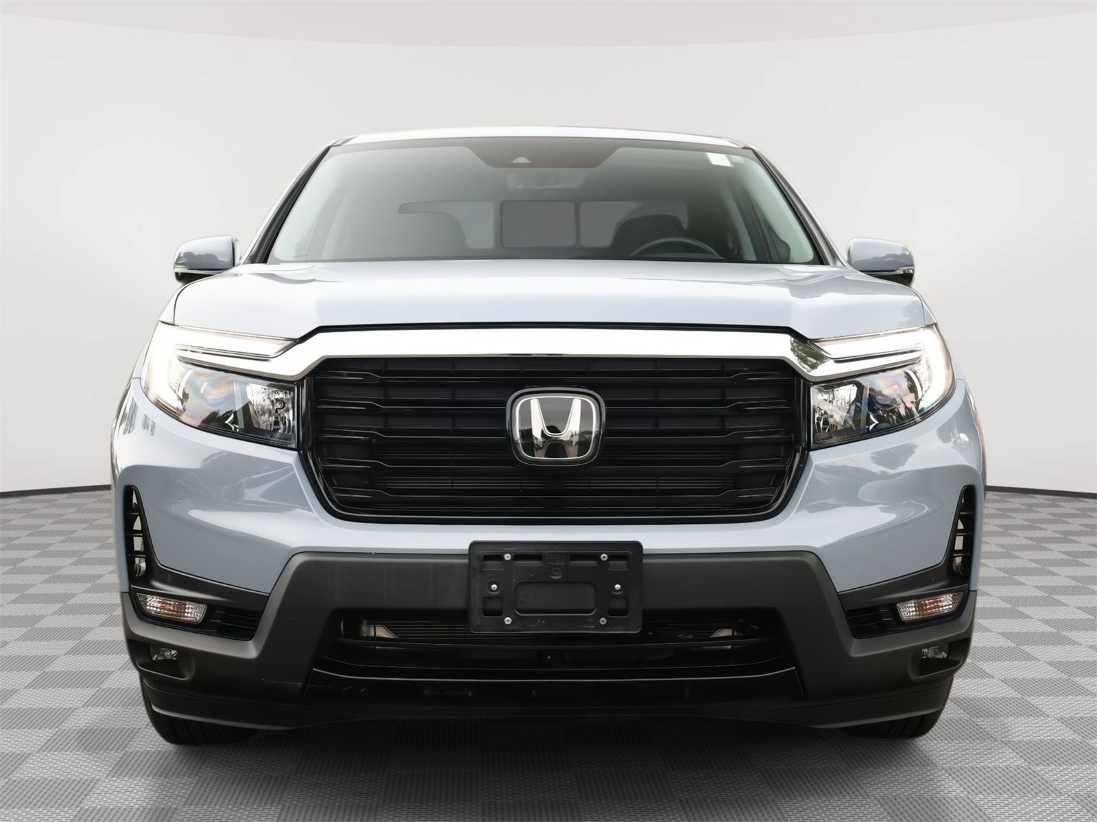 Used 2023 Honda Ridgeline RTL-E image 2