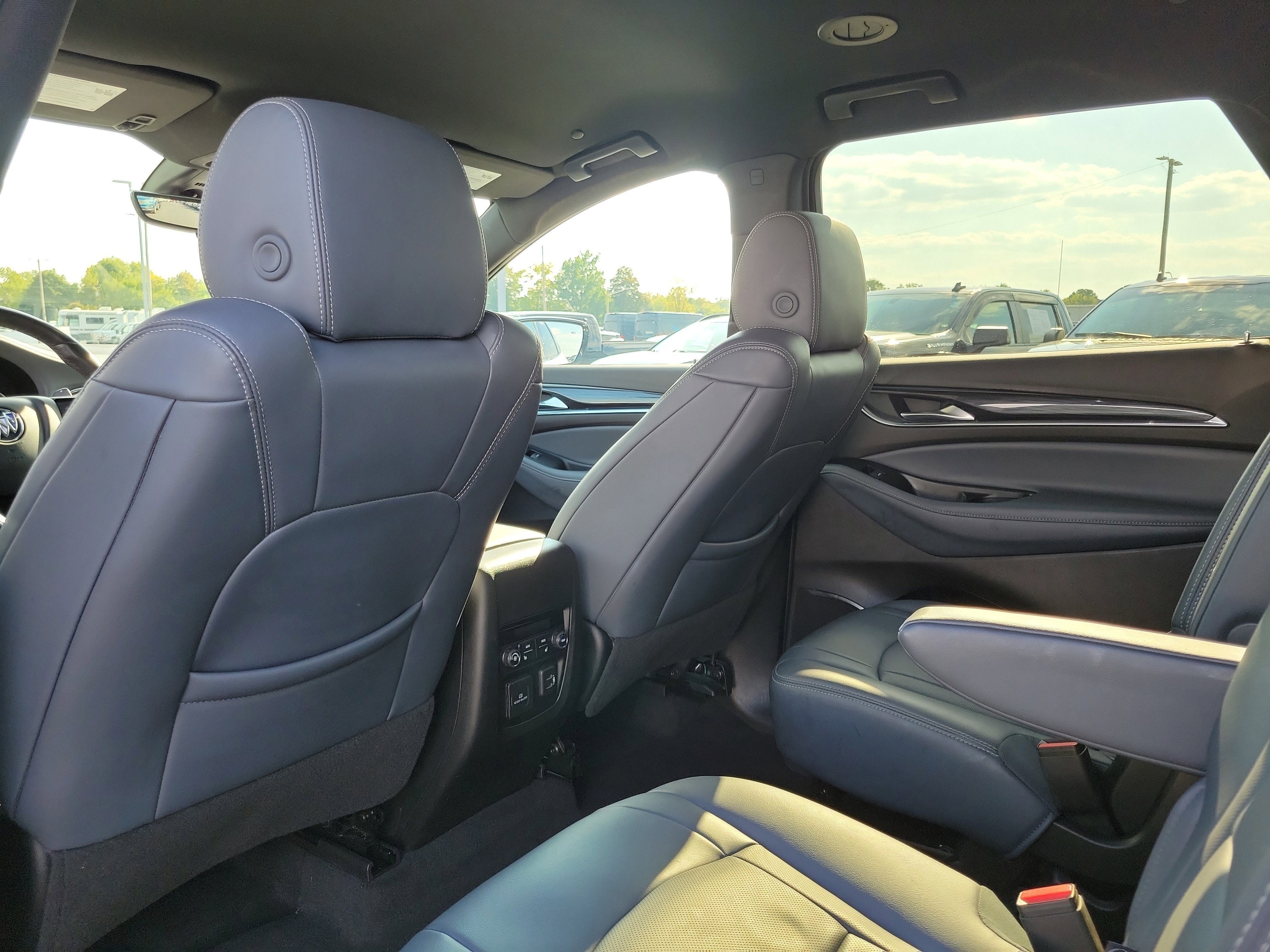 Used 2024 Buick Enclave Premium image 14