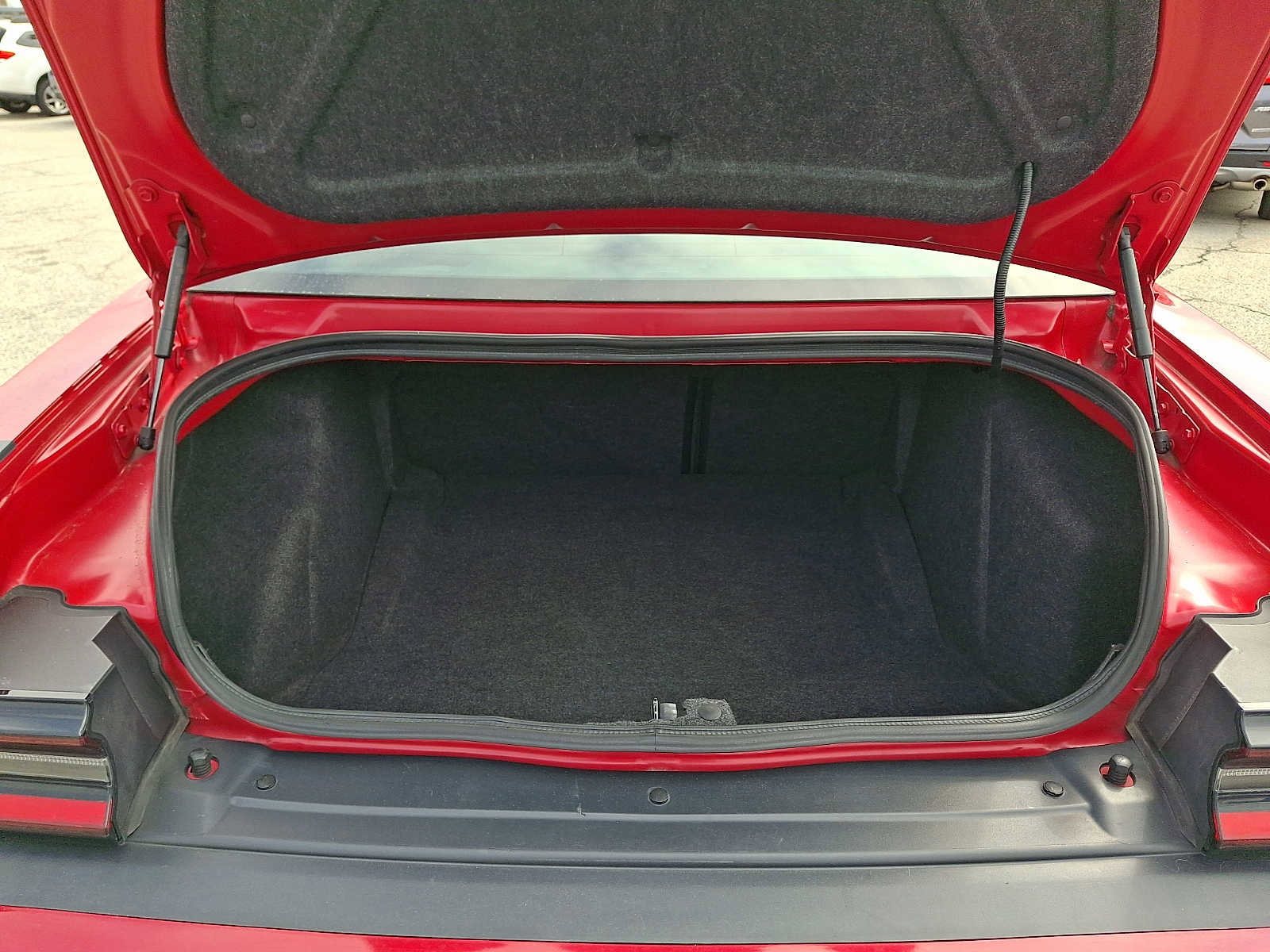 Used 2016 Dodge Challenger R/T Scat Pack w/ Leather Interior Group image 30