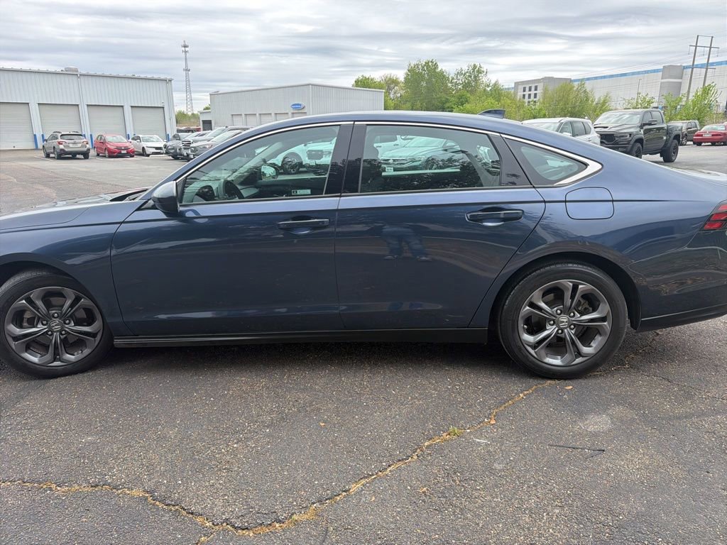 Used 2023 Honda Accord EX image 6