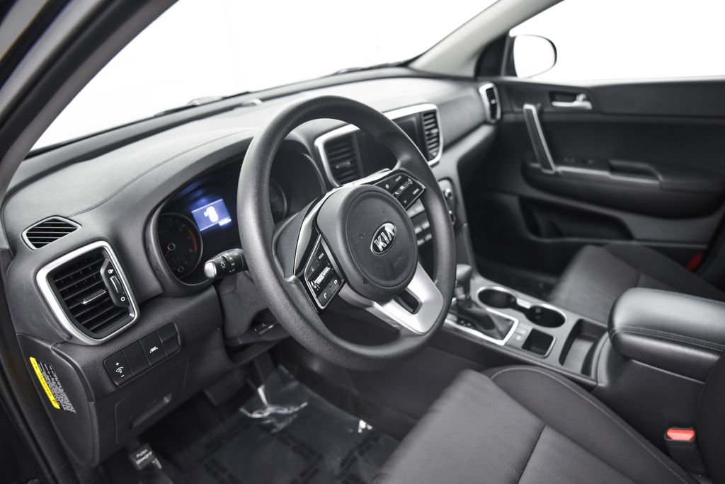 Used 2020 Kia Sportage LX image 17