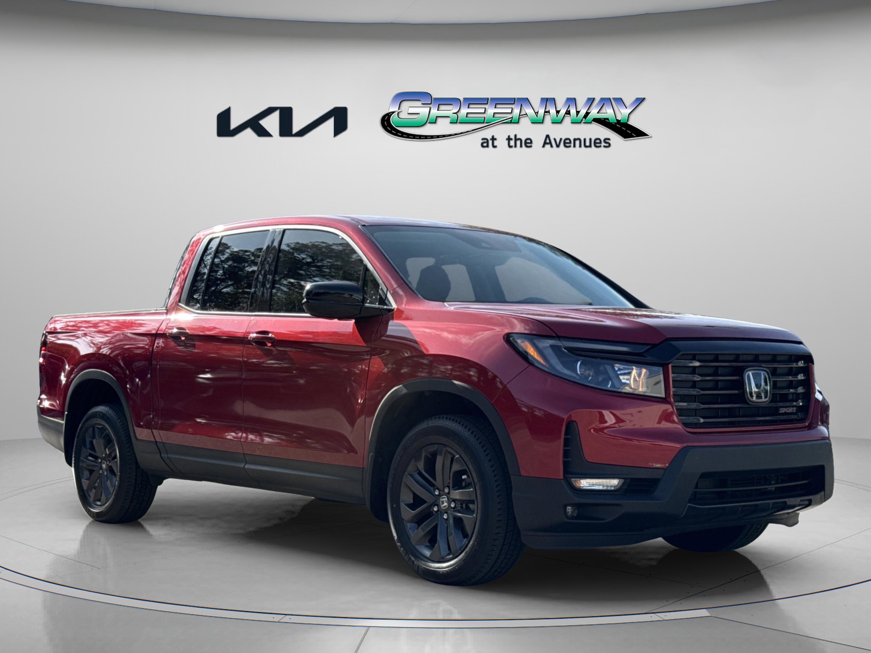 Used 2023 Honda Ridgeline Sport image 2