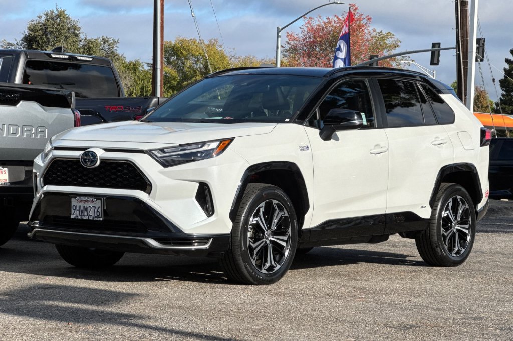 Certified 2023 Toyota RAV4 XSE w/ Weather Package AWD/4WD image 7