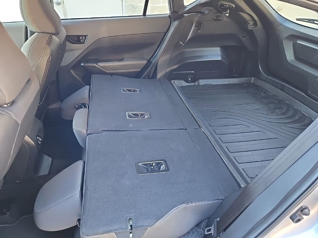 Used 2024 Subaru Crosstrek 2.0i Premium image 45