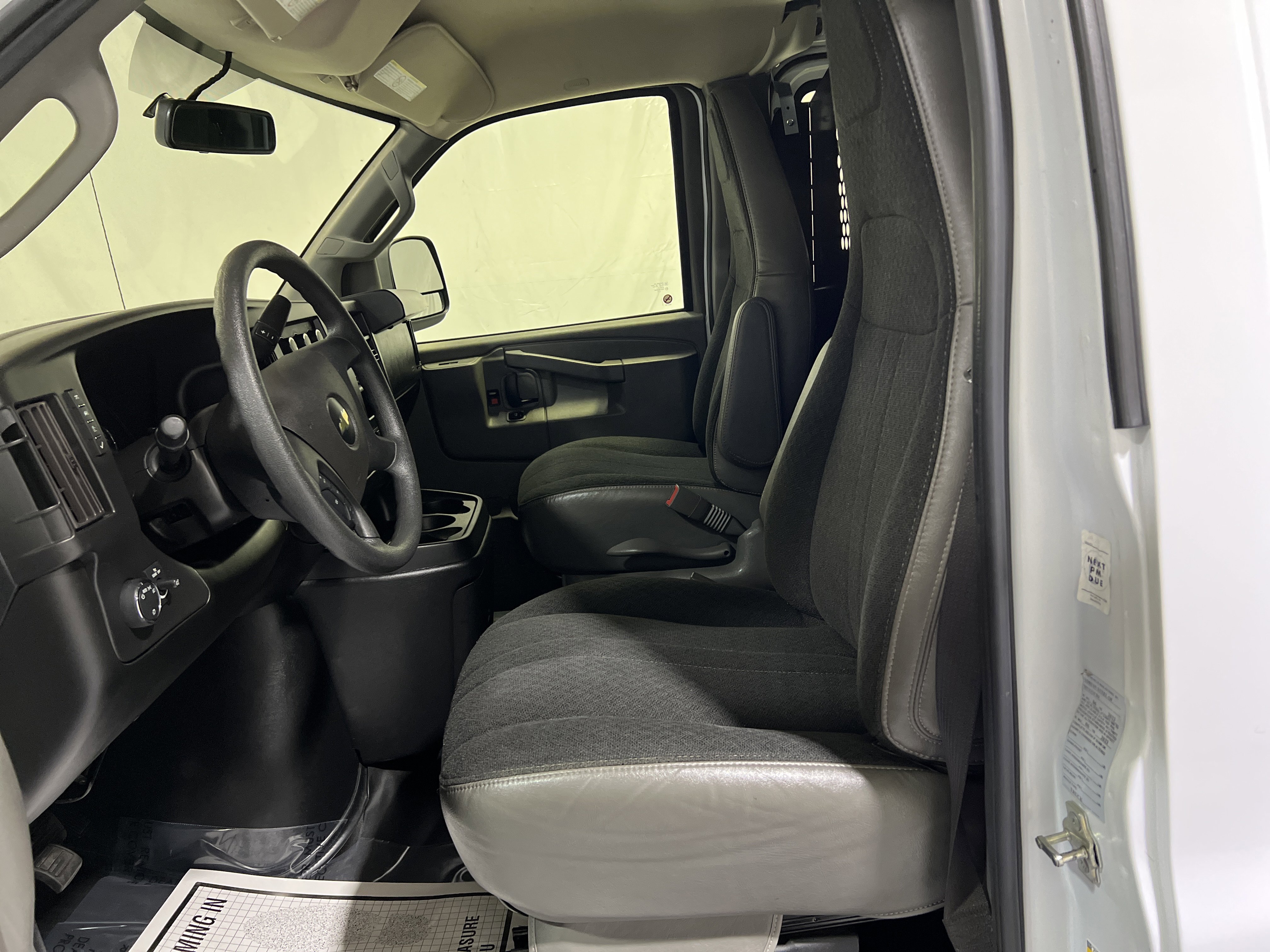 Used 2023 Chevrolet Express 2500 w/ Driver Convenience Package image 16