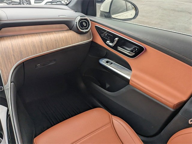 Used 2024 Mercedes-Benz GLC 300 GLC 300 image 19