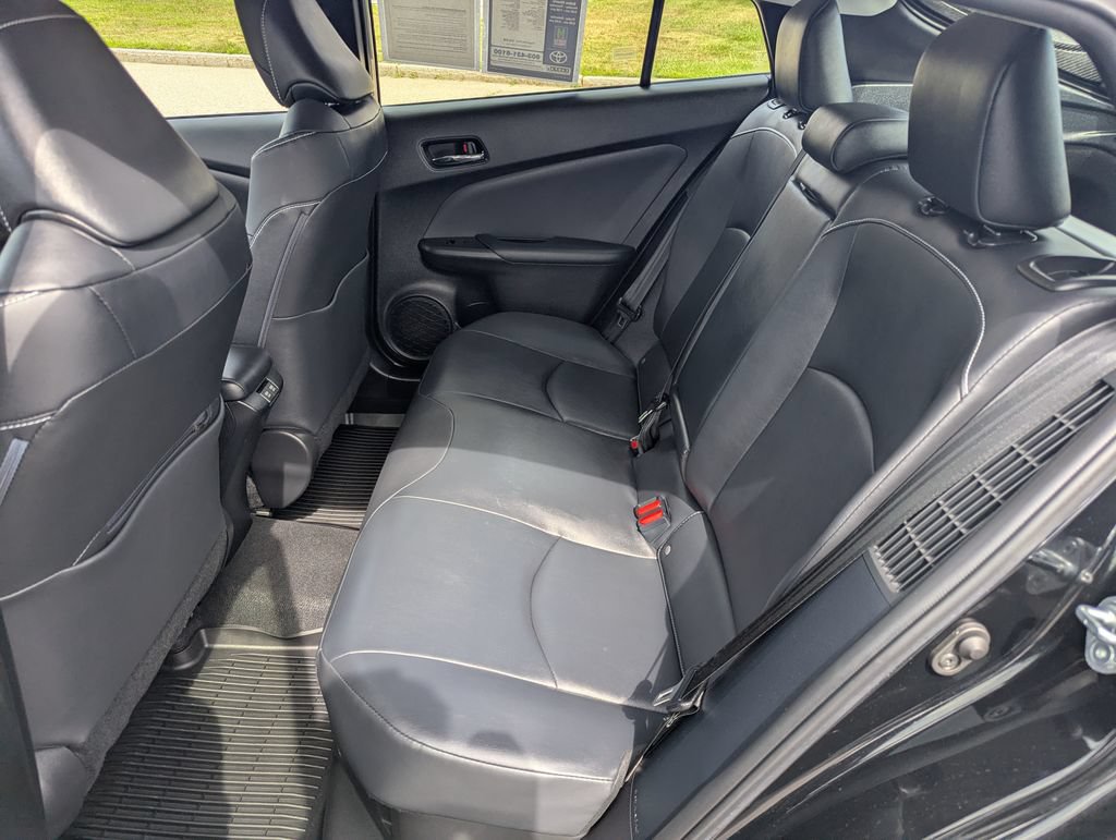 Used 2021 Toyota Prius Prime XLE FWD image 18