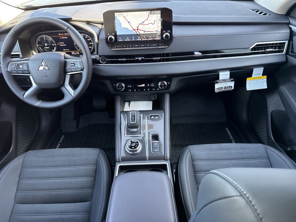 New 2025 Mitsubishi Outlander SE image 21