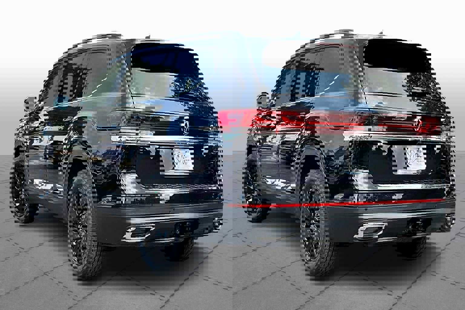 New 2026 Volkswagen Atlas SE image 12