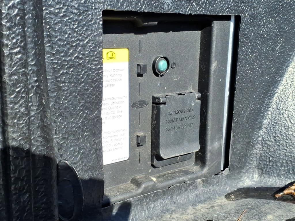 Certified 2024 Ford F150 XLT w/ Mobile Office Package image 7