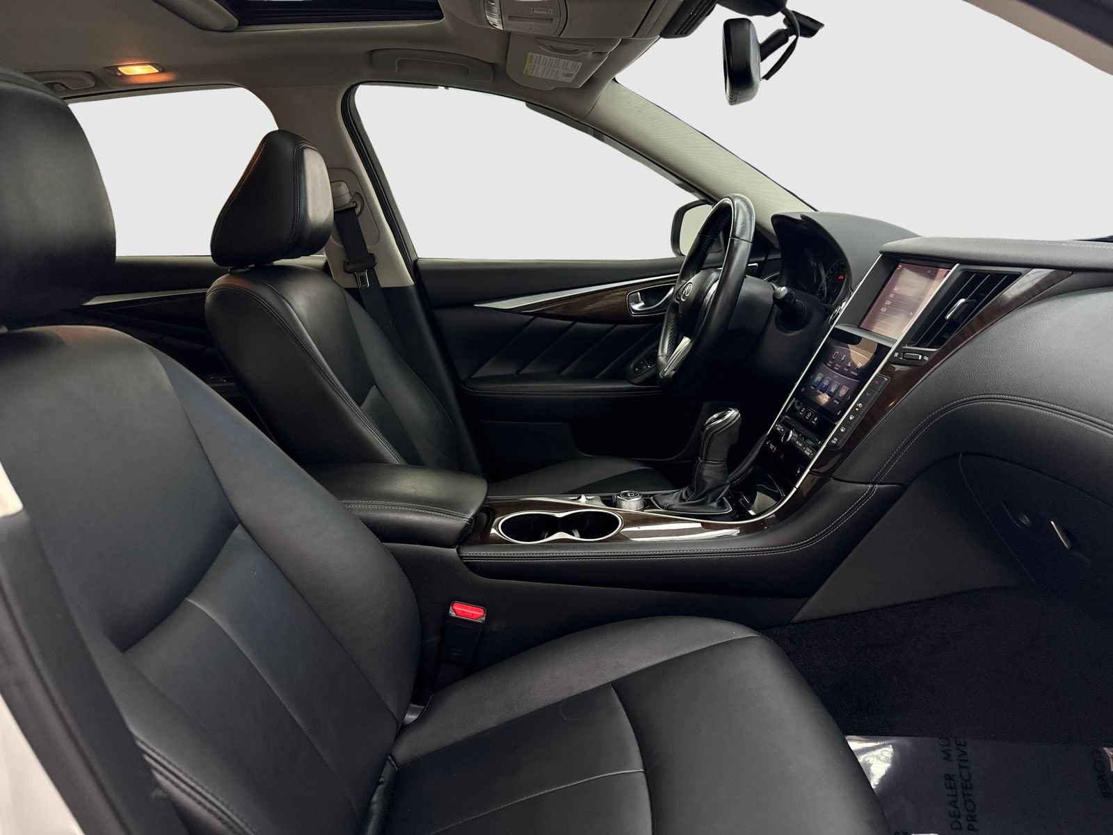 Used 2018 INFINITI Q50 Luxe w/ Essential Package (3.0T Luxe) AWD/4WD image 40