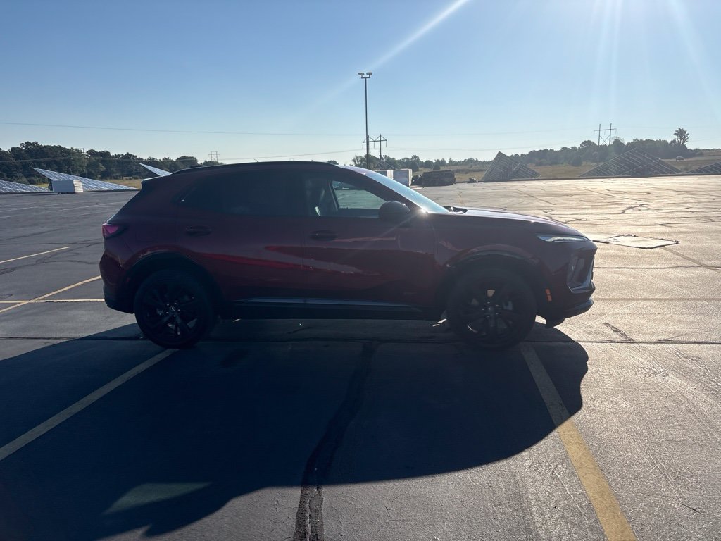 Used 2024 Buick Envision Sport Touring AWD/4WD image 10