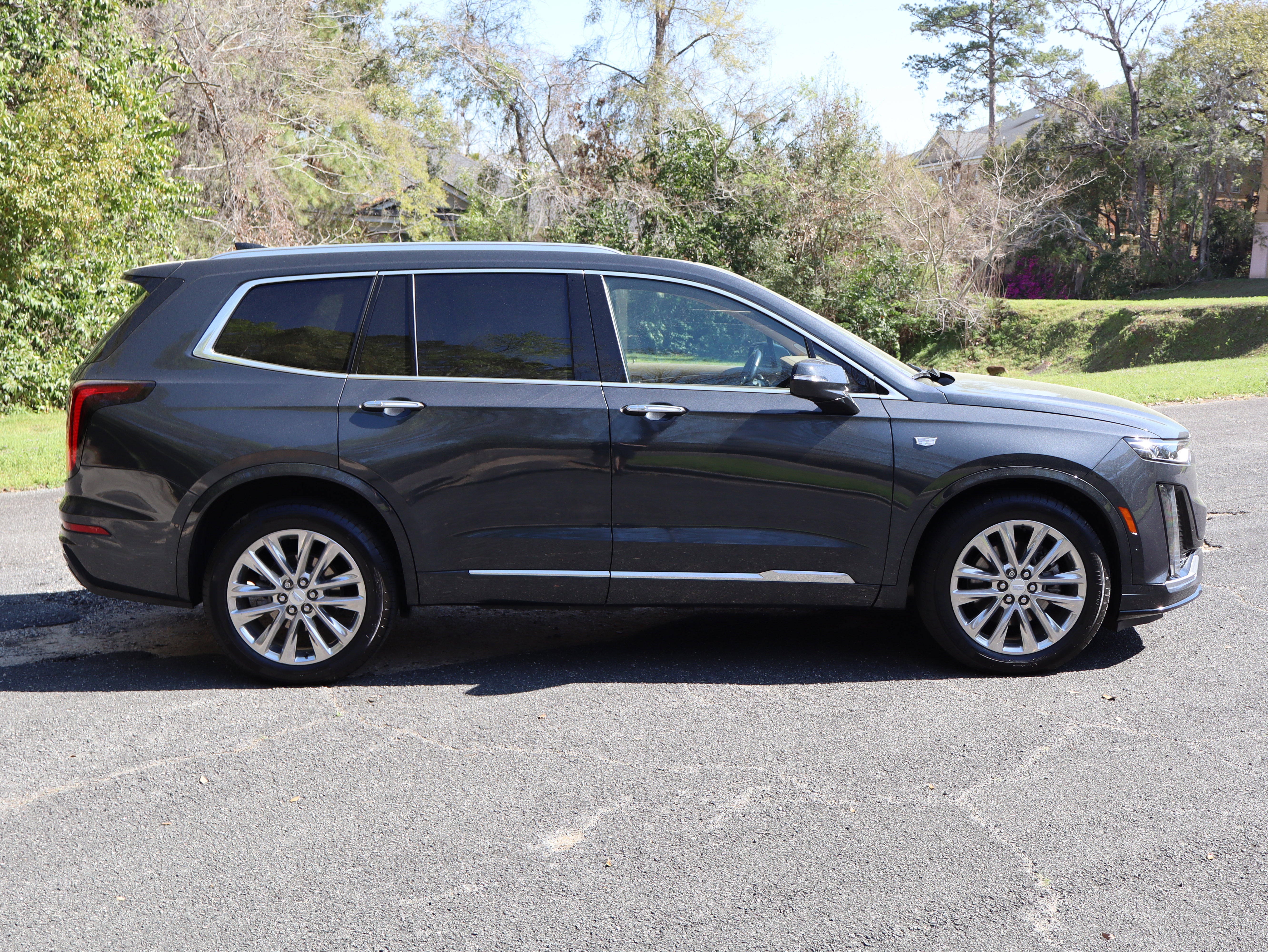 Used 2023 Cadillac XT6 Premium Luxury w/ Platinum Package image 8