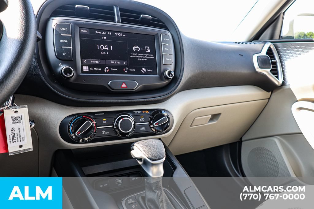 Used 2025 Kia Soul LX w/ LX Technology Package FWD image 37