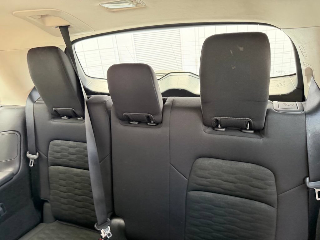Used 2025 Nissan Pathfinder SV FWD image 17