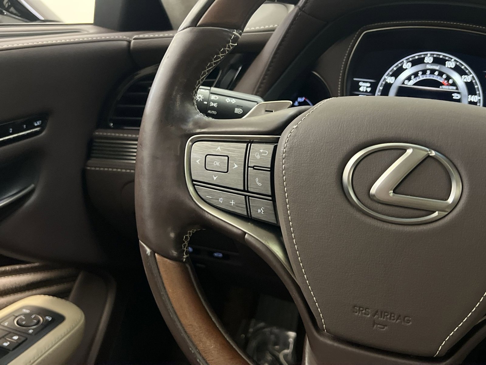 Used 2018 Lexus LS 500 AWD image 34