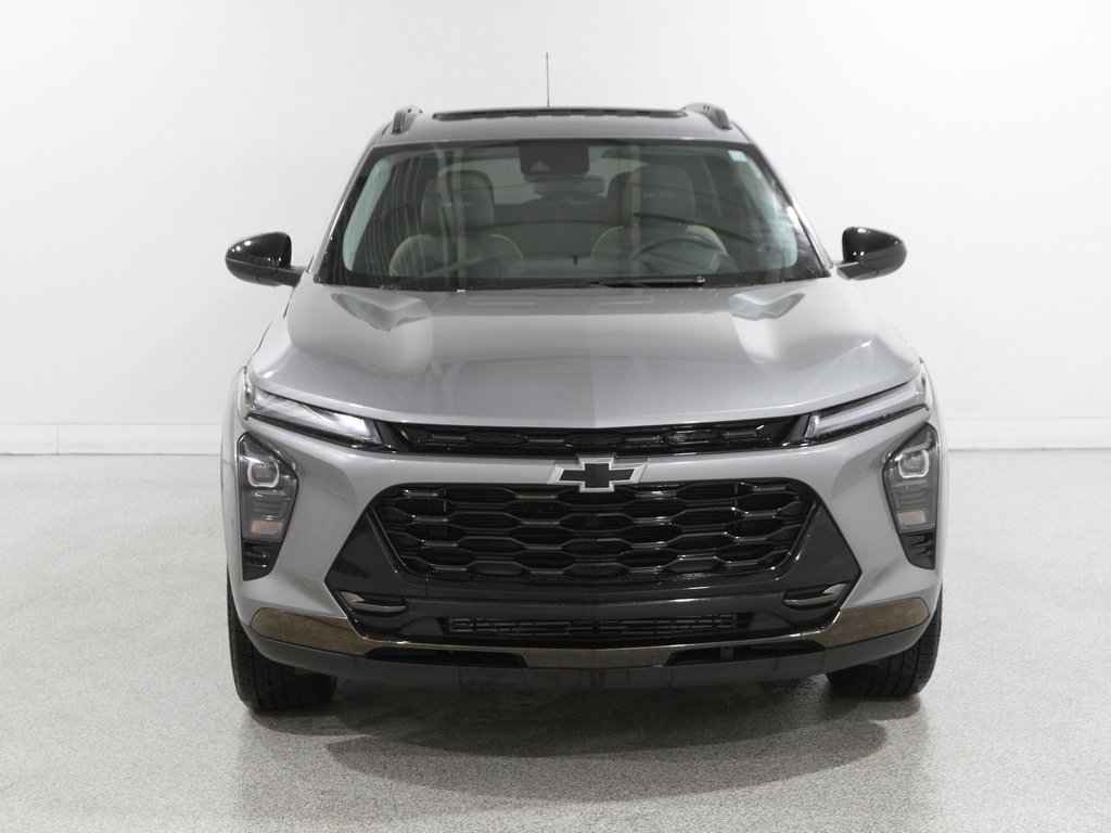 Certified 2024 Chevrolet Trax ACTIV w/ Sunroof Package image 2