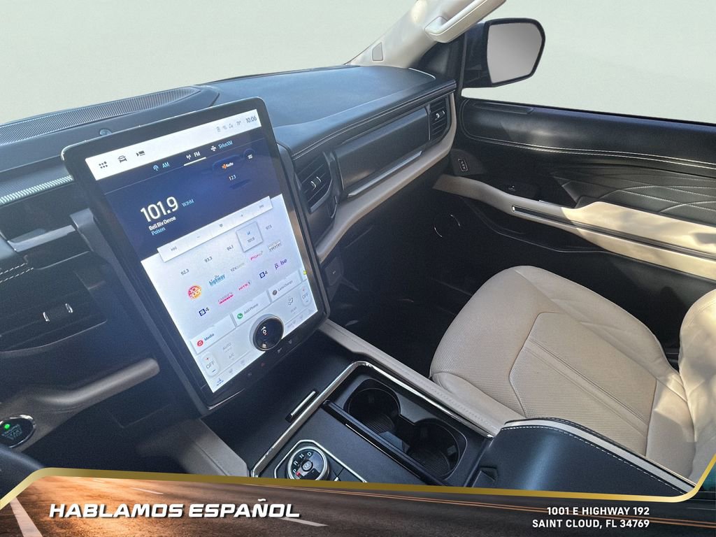 Used 2022 Ford Expedition Platinum image 19