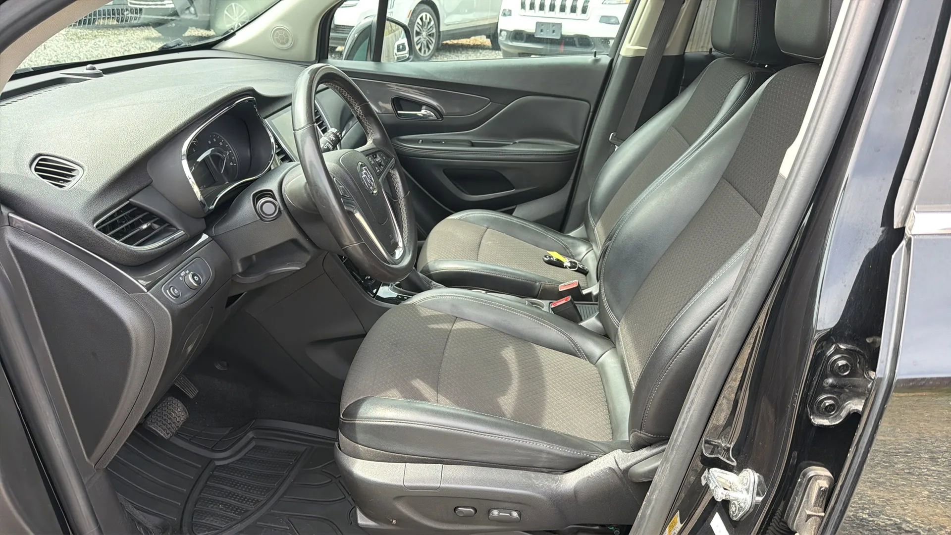 Used 2019 Buick Encore Preferred AWD/4WD image 26