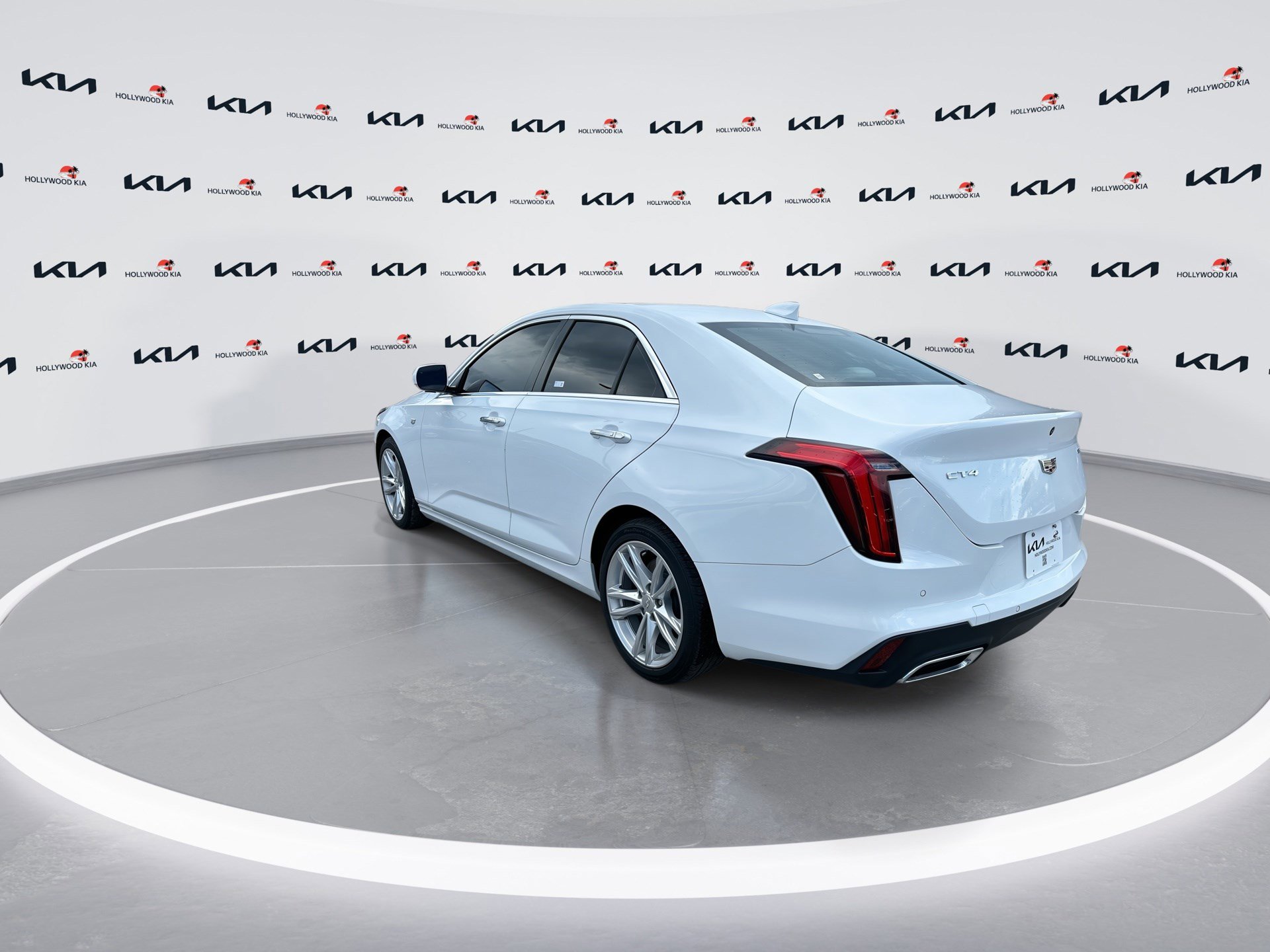 Used 2023 Cadillac CT4 Luxury RWD image 6