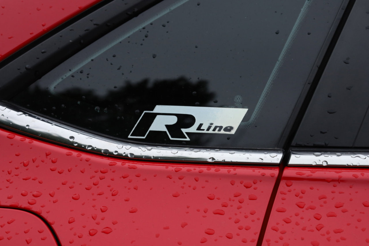 Used 2020 Volkswagen Jetta R-Line w/ R-Line Cold Weather Package image 22