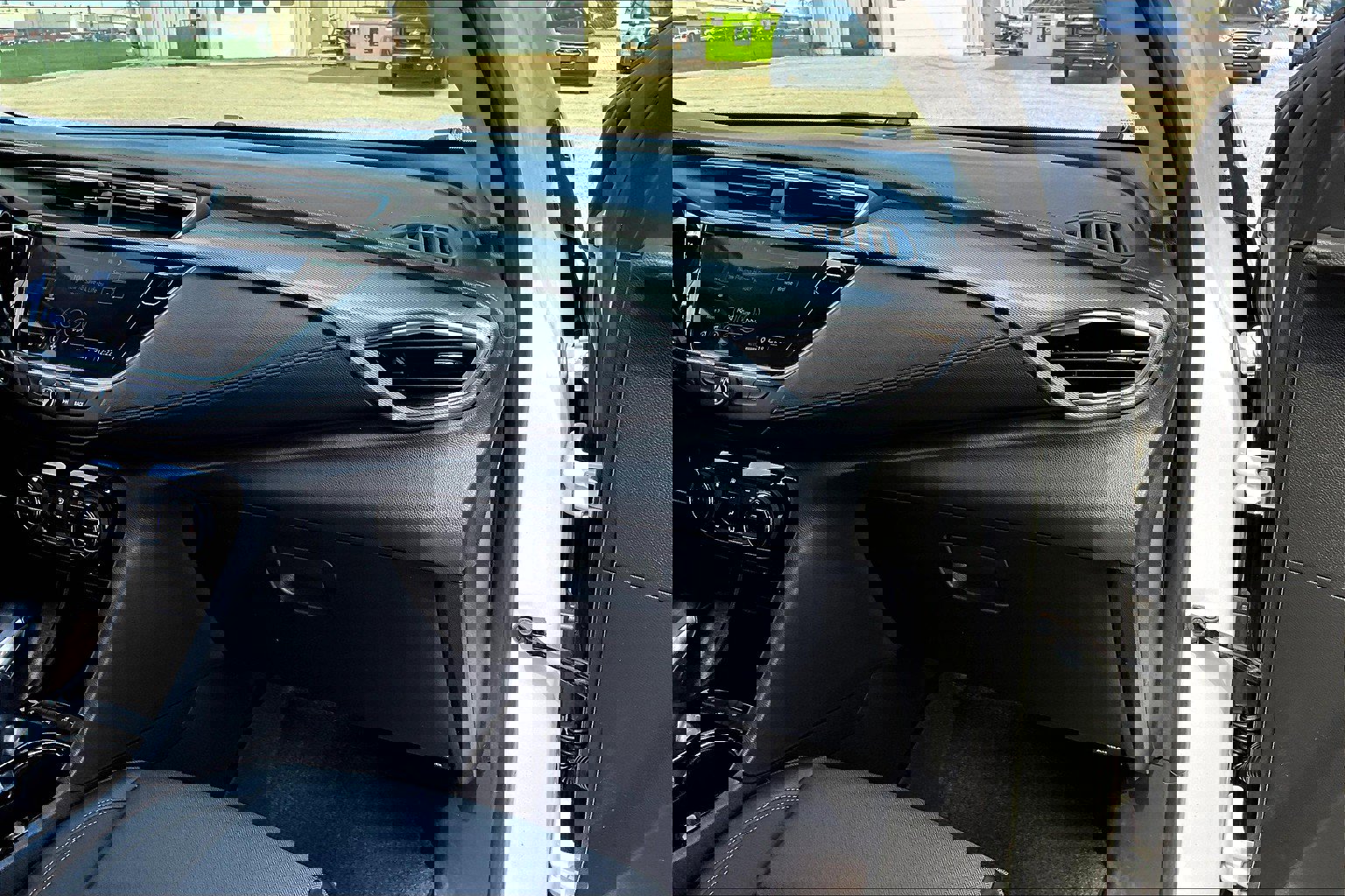 Used 2021 Buick Encore GX Select image 21