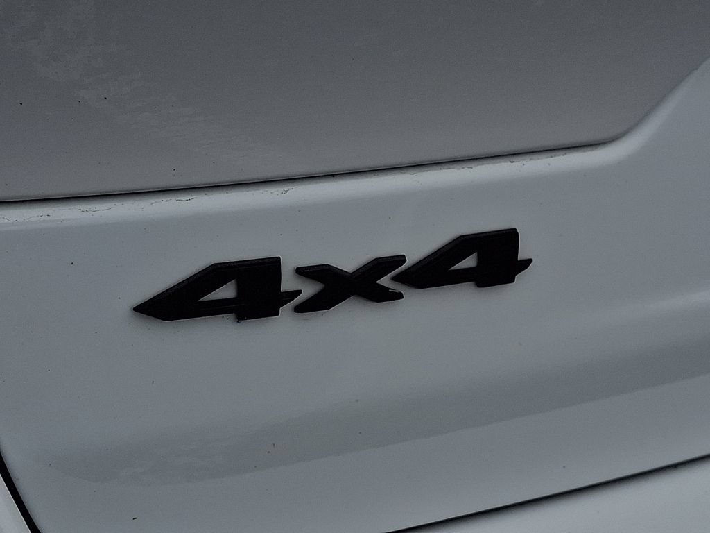 Used 2025 Jeep Grand Cherokee Altitude AWD/4WD image 33