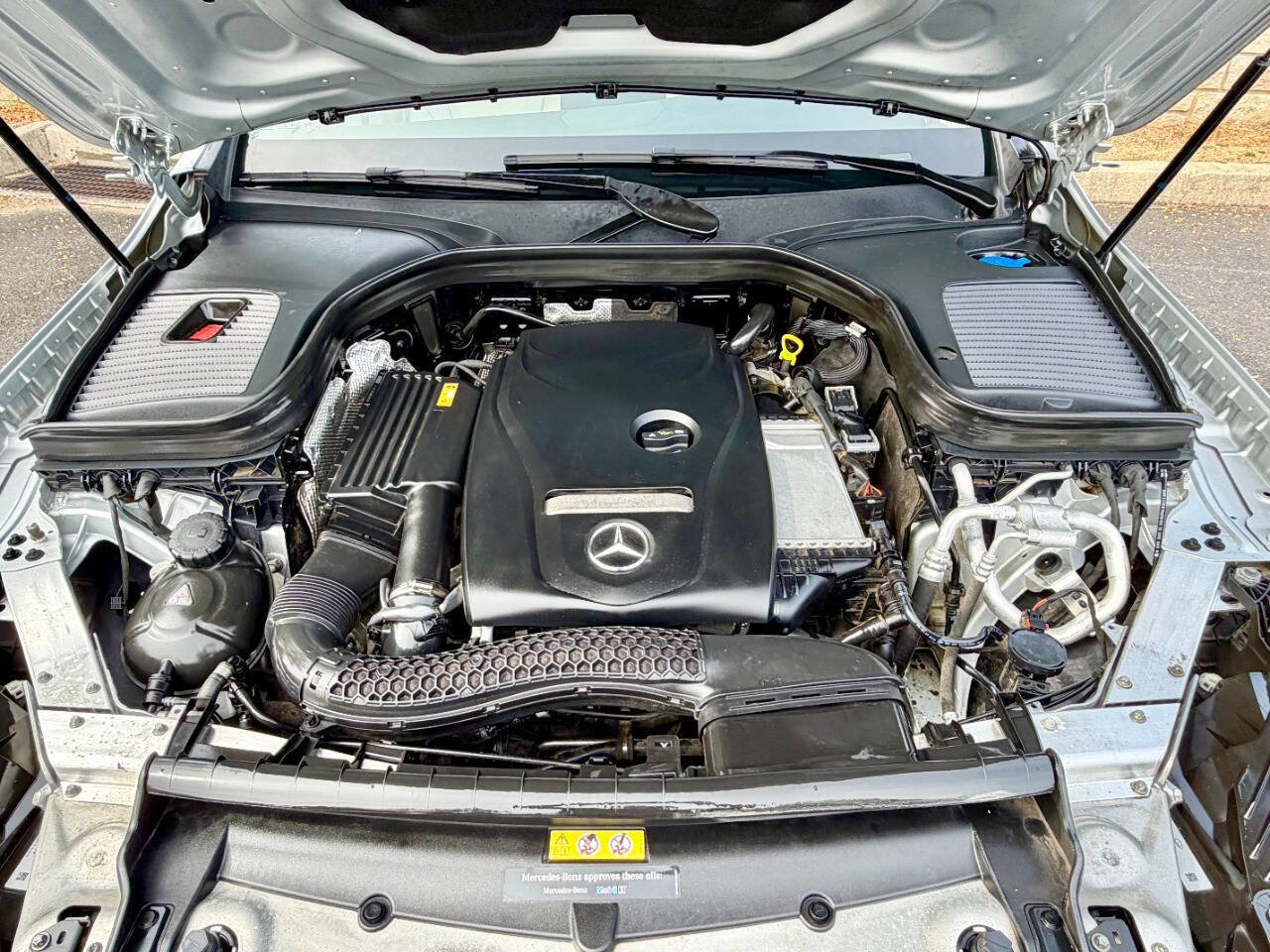 Used 2018 Mercedes-Benz GLC 300 4MATIC image 26
